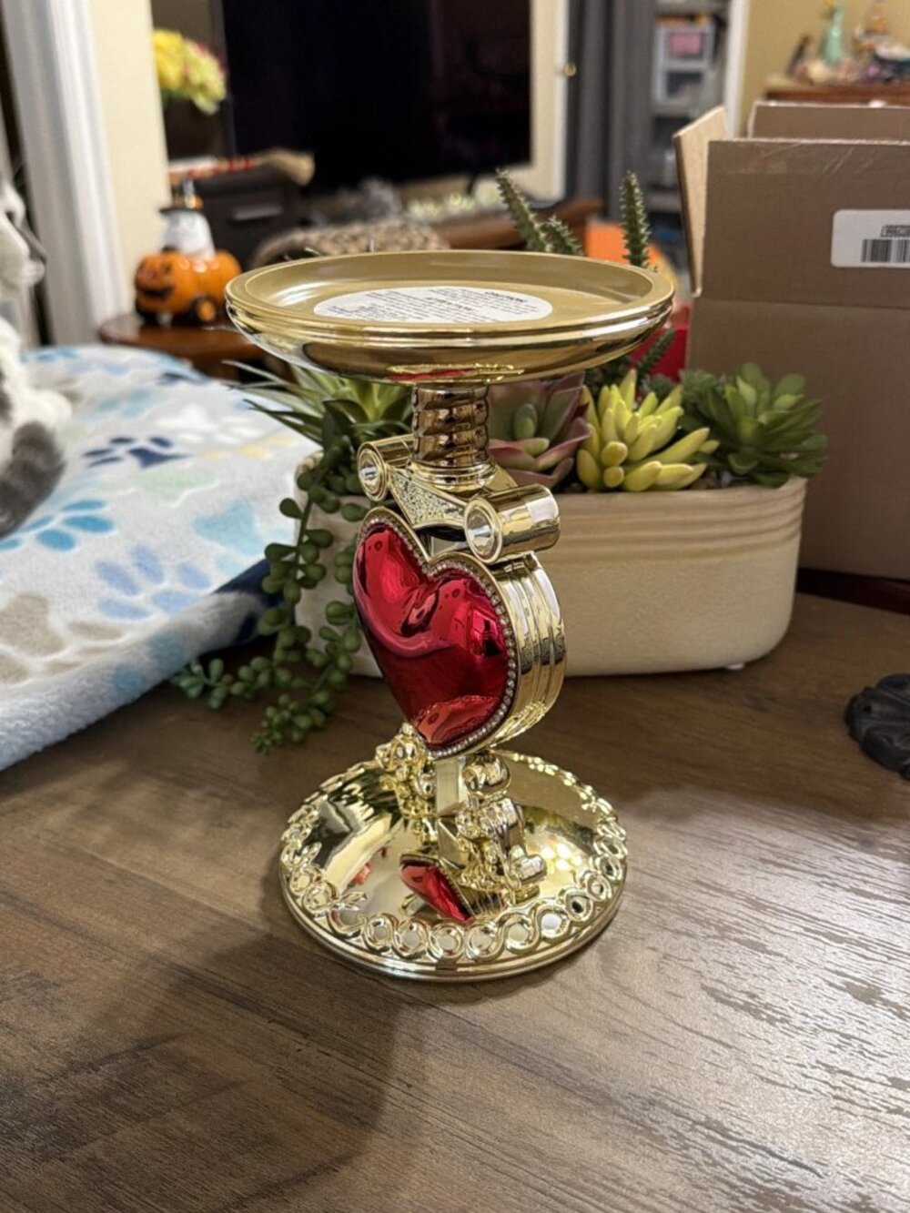 Bath & Body Works Evil Queen Pierced Heart Pedestal 3 Wick Candle Holder - Picture 2 of 6
